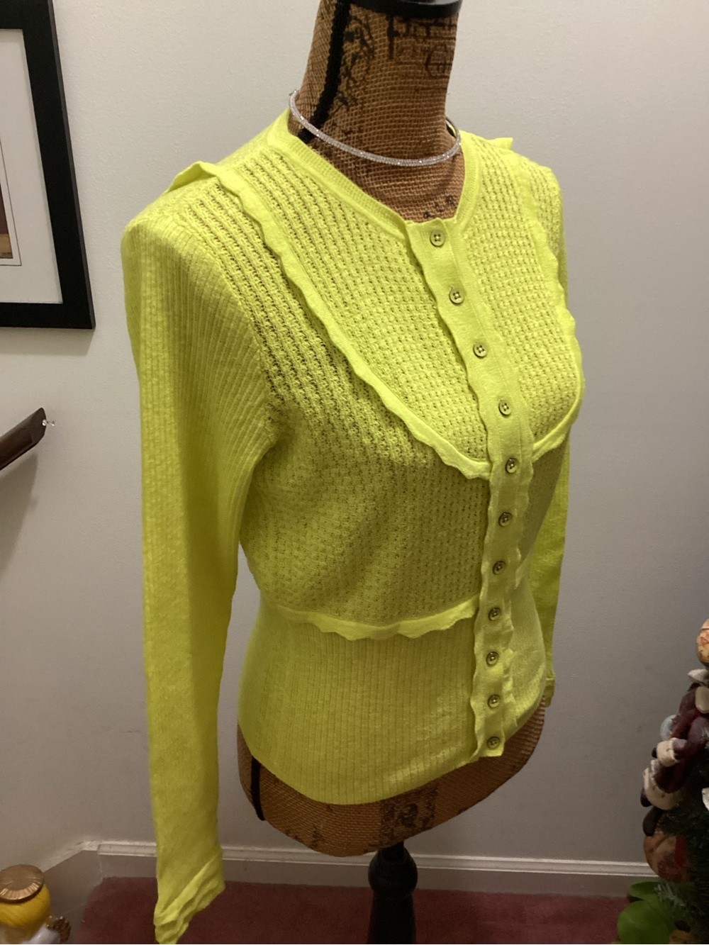 Cabi Cardigan/Top - Picture 2 of 4